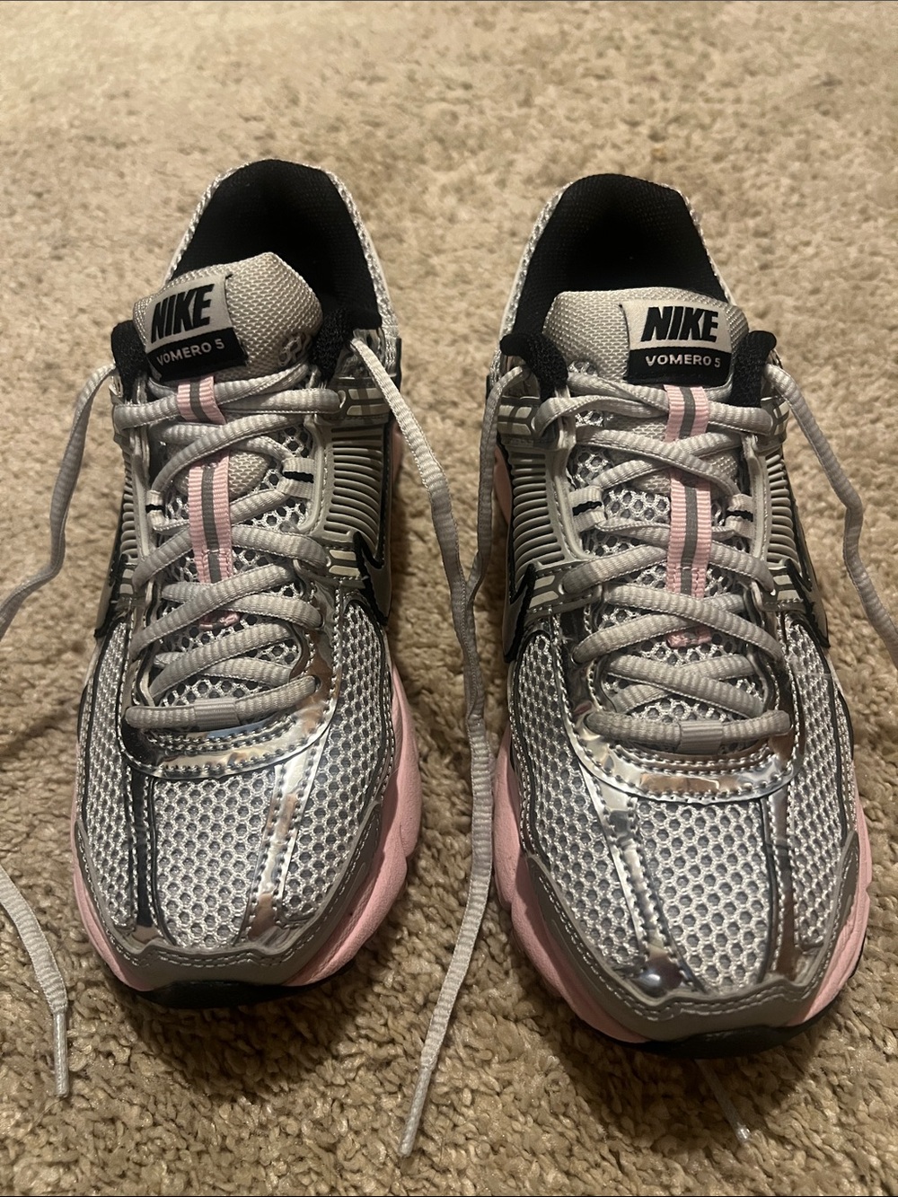 Nike Women's Silver and Pink Athletic Running Shoes - Vomero 5